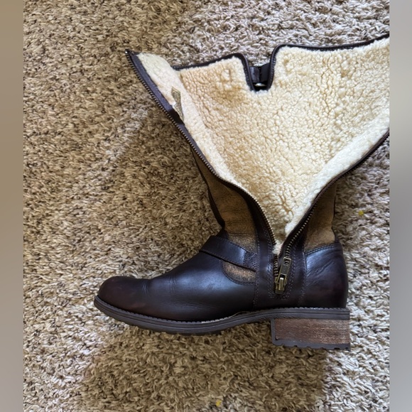 Ugg Chancery Boot - Picture 8 of 10